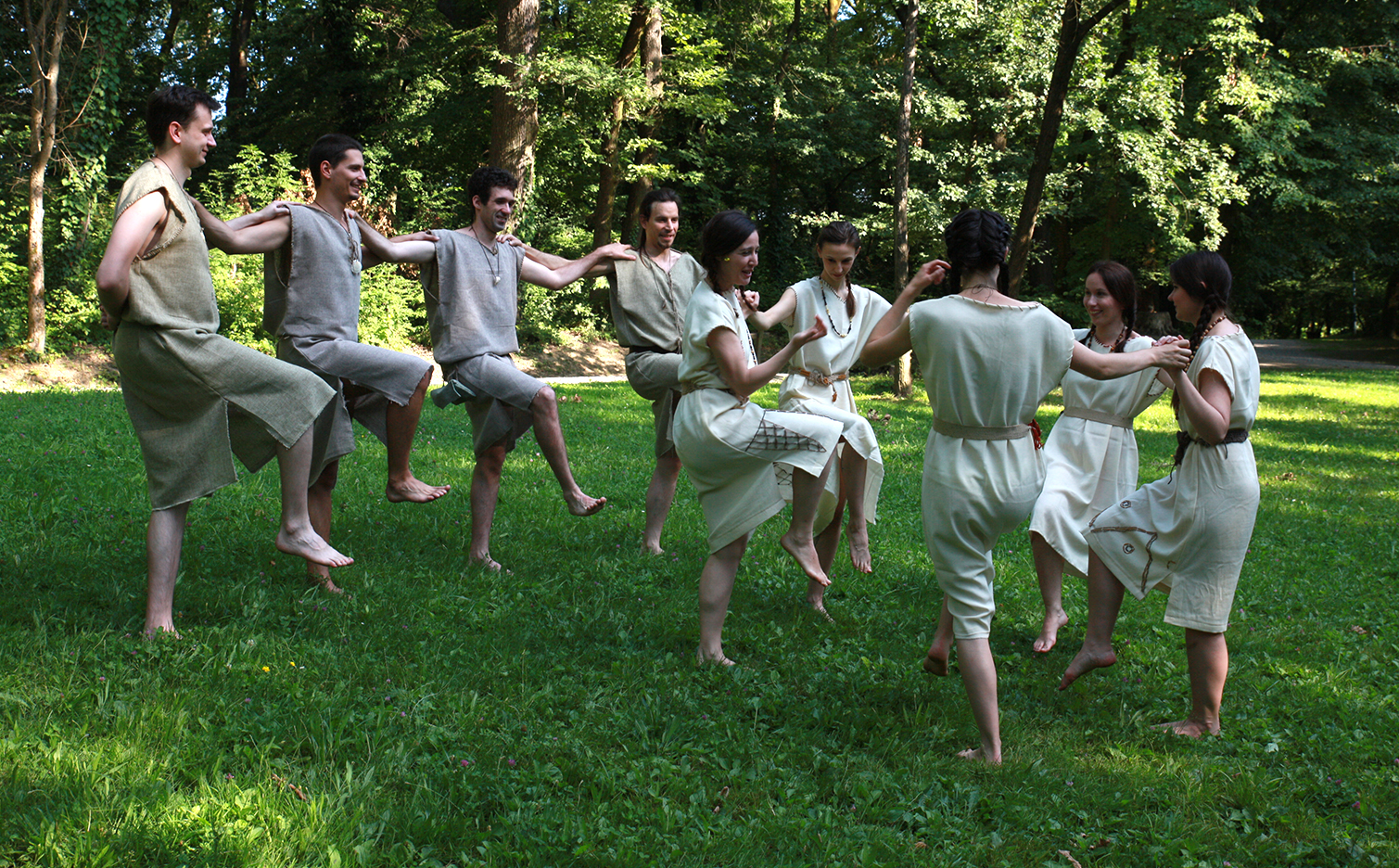 The Movement A (Re)construction of Prehistoric Dances EXARC